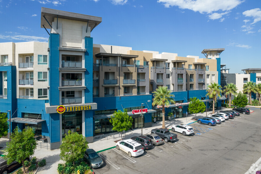 Main St, Corona, CA en alquiler - Foto del edificio - Imagen 3 de 27