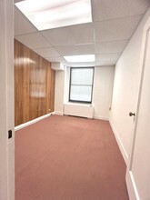 175 Main St, White Plains, NY en alquiler Foto del interior- Imagen 2 de 4