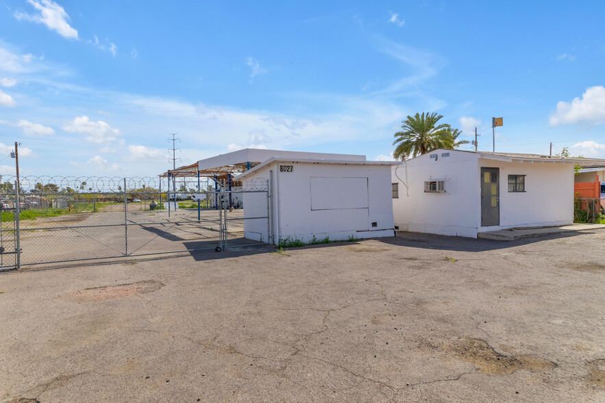 8027 S Avenida del Yaqui, Guadalupe, AZ en venta - Foto del edificio - Imagen 3 de 12