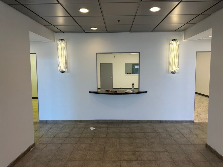 459 Park Ave, San Fernando, CA en alquiler - Foto del edificio - Imagen 3 de 7