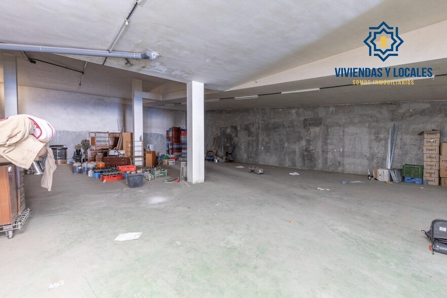 Local en Huétor Vega, Granada en venta - Foto del interior - Imagen 3 de 20