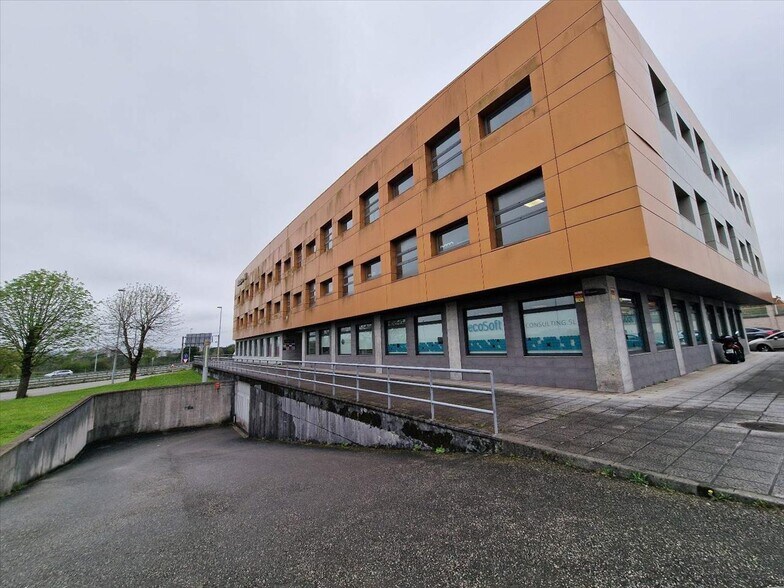 Plaza a Asipo Cl, Llanera, Asturias en venta - Foto del edificio - Imagen 2 de 12