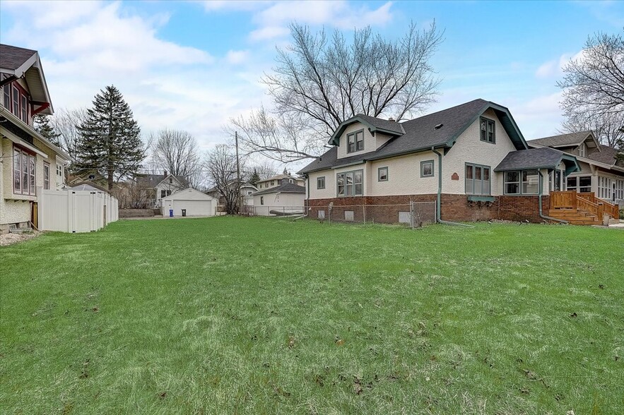 1106 Hawthorne Ave E, Saint Paul, MN en venta - Foto principal - Imagen 1 de 1