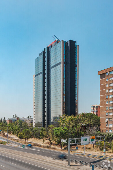 Avenida Burgos, 12, Madrid, Madrid en alquiler - Foto del edificio - Imagen 2 de 22