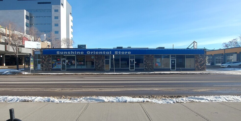 4709-4719 49 Av, Red Deer, AB en alquiler - Foto del edificio - Imagen 3 de 6