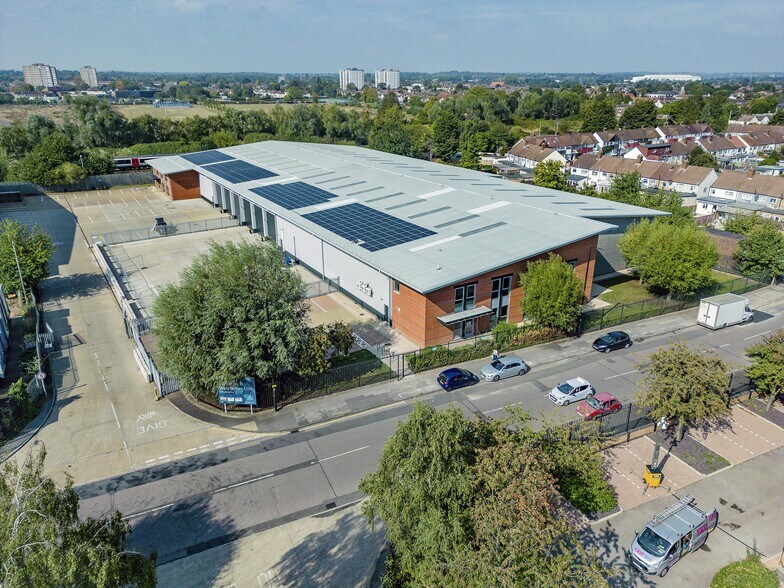 71-73 Bilton Way, Enfield en alquiler - Foto del edificio - Imagen 1 de 20