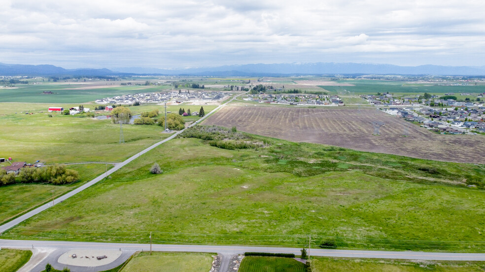 2 Mile Drive, Kalispell, MT en venta - Vista aérea - Imagen 2 de 4