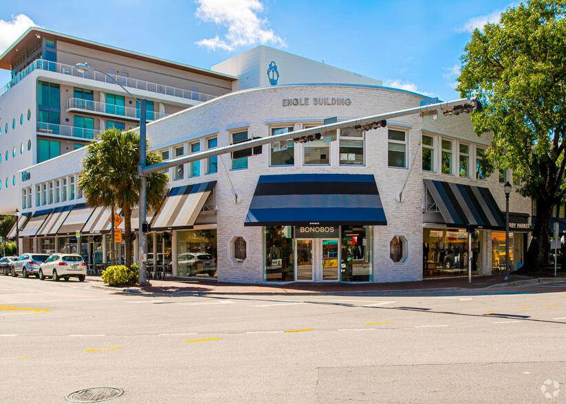 2980-3000 McFarlane Rd, Coconut Grove, FL en alquiler - Foto del edificio - Imagen 1 de 9