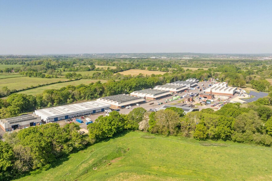 Burnetts Ln, Southampton en alquiler - Vista aérea - Imagen 2 de 4