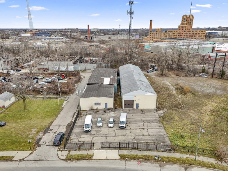 15306 Rosa Parks Blvd, Detroit, MI en venta - Foto del edificio - Imagen 3 de 53