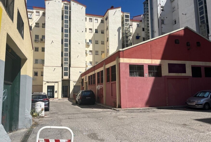 Nave en Madrid, Madrid en venta - Foto del edificio - Imagen 2 de 11