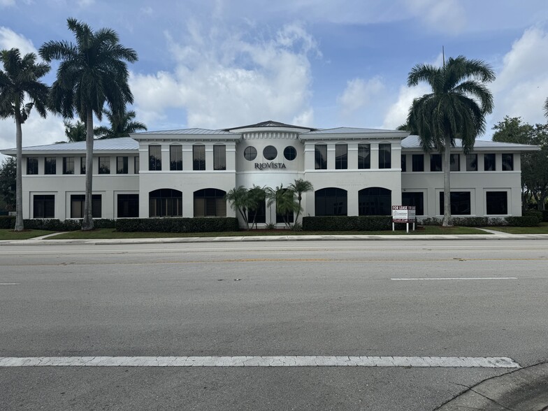 2300 SE Monterey Rd, Stuart, FL en alquiler - Foto del edificio - Imagen 2 de 7