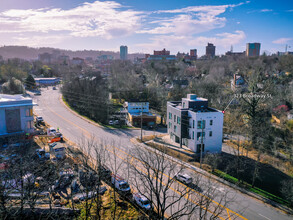 323 Broadway St, Asheville, NC - VISTA AÉREA  vista de mapa - Image1