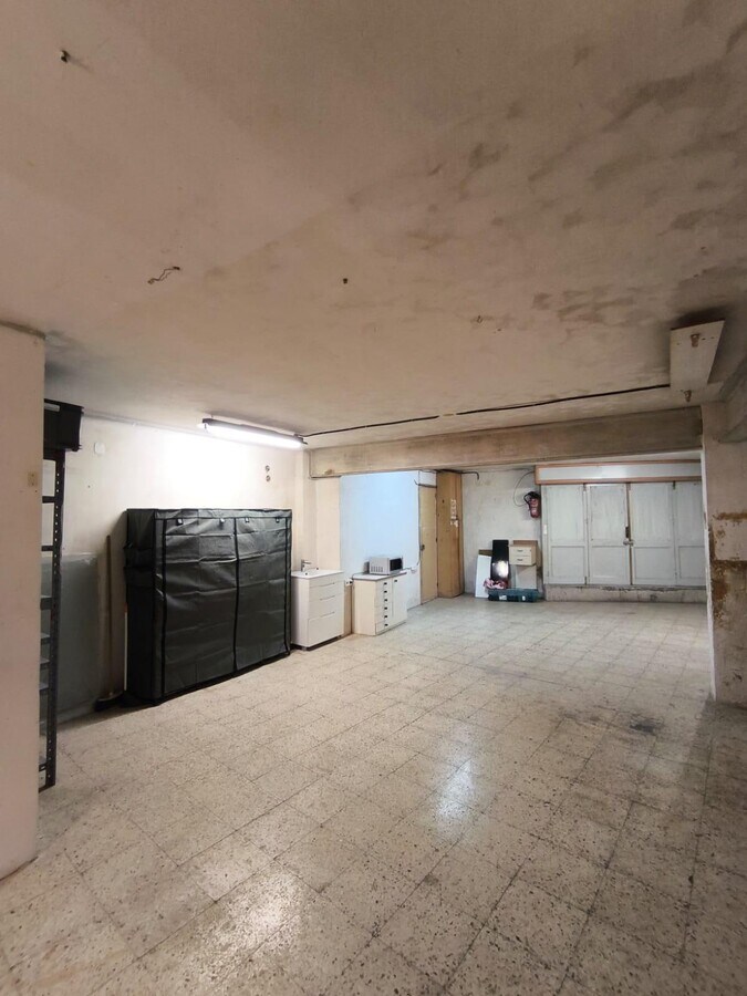 Barcelona, BAR 08032 - - - Foto del interior - Image 1 of 8