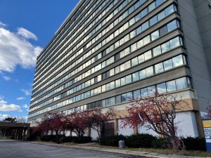 Más detalles para 16400 J.L. Hudson Dr, Southfield, MI - Hoteles y hospedaje en venta