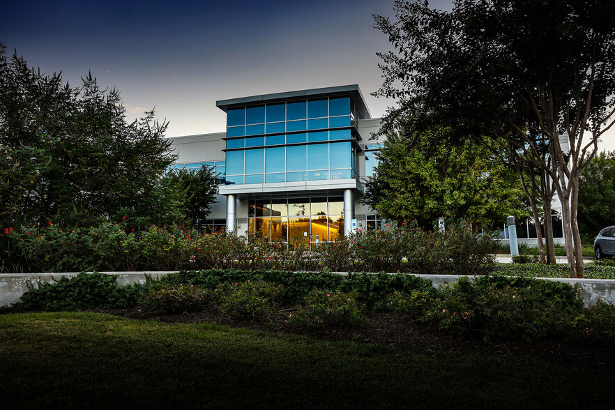 2750 Technology Forest Blvd, The Woodlands, TX en alquiler - Foto del edificio - Imagen 1 de 21