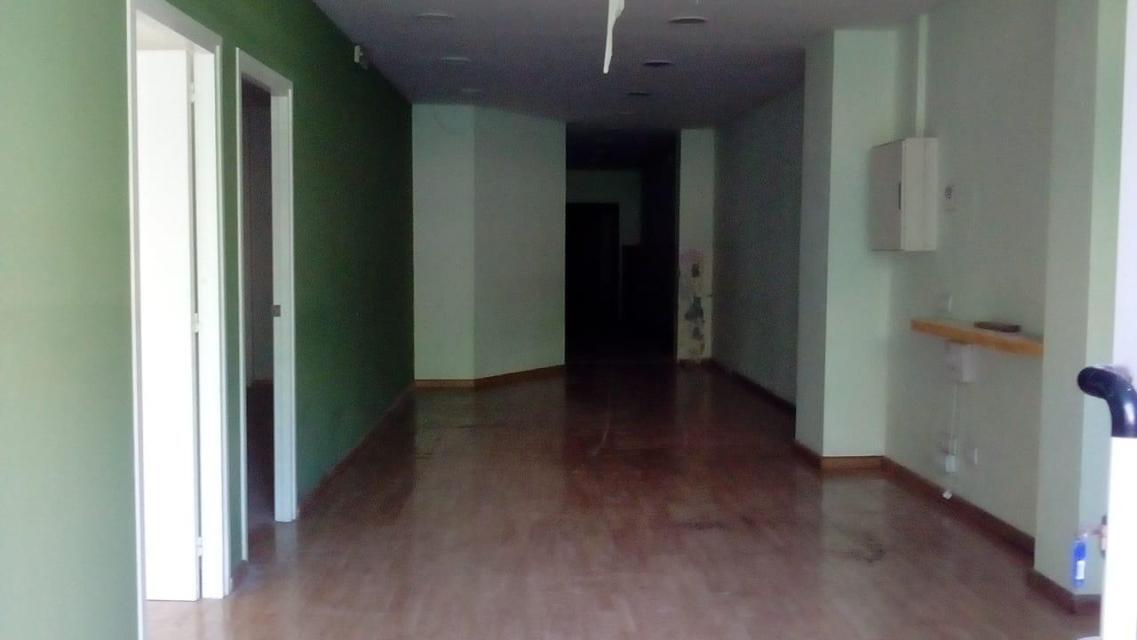 Lleida, LER 25003 - Unidad 01 - - Foto del interior - Image 1 of 2