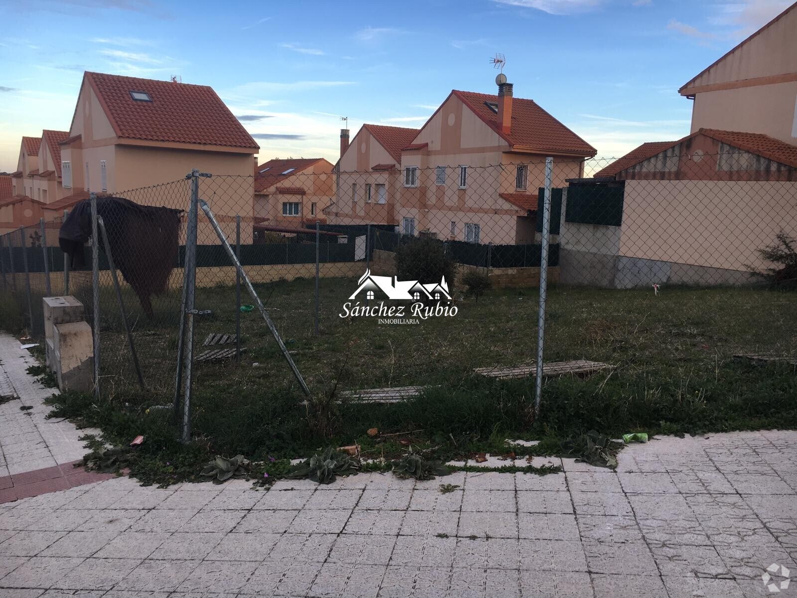 Terreno en Valdemorillo, Madrid en venta Foto principal- Imagen 1 de 4