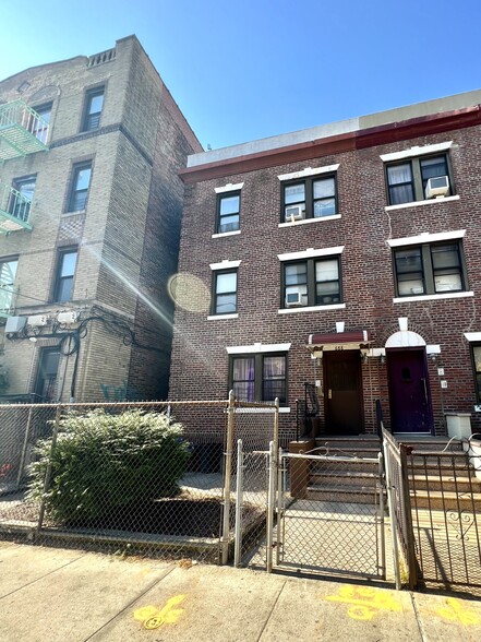 688 Rogers Ave, Brooklyn, NY en venta - Foto del edificio - Imagen 3 de 14