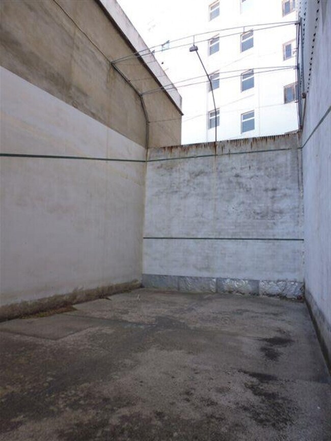 Más detalles de Carrer Santa Teresa, Alzira, Avenida Santos Patron, 10, Alzira - Terreno en venta