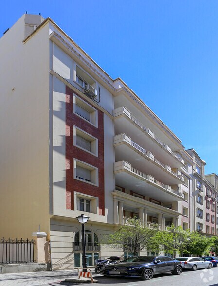 Calle Alcalá Galiano, 3, Madrid, Madrid en venta - Foto del edificio - Imagen 2 de 2