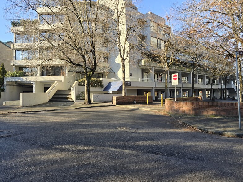 675 Market Hill, Vancouver, BC en alquiler - Foto del edificio - Imagen 3 de 6