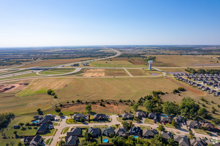 3600 S Frisco Rd, Yukon, OK en alquiler - Vista aérea - Imagen 2 de 20