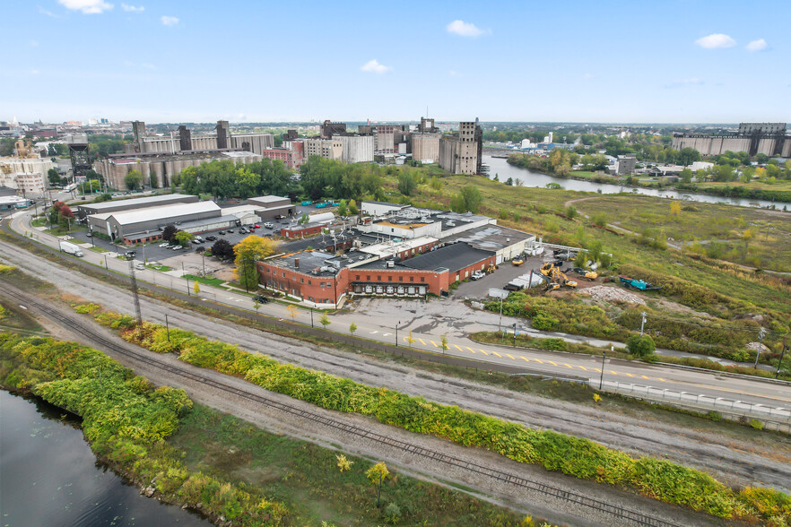 670 Ohio St, Buffalo, NY en venta - Foto del edificio - Imagen 2 de 17