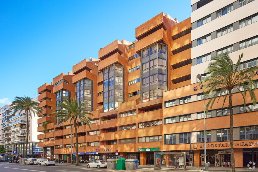 Avenida de la República Argentina, 21, Sevilla, Sevilla en alquiler - Foto del edificio - Imagen 3 de 13