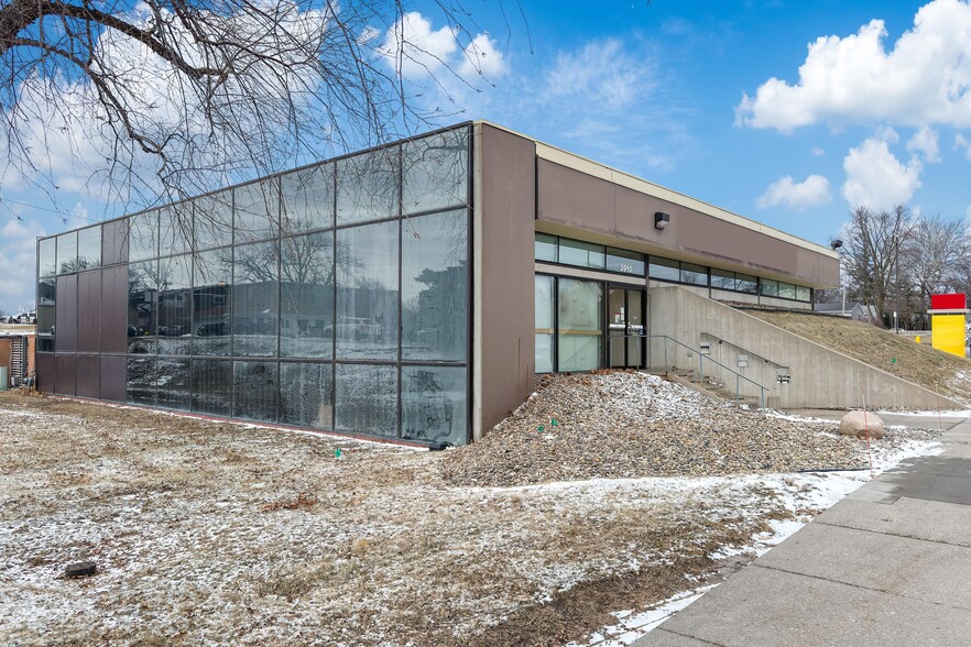 3910 Lincoln Way, Ames, IA en venta - Foto del edificio - Imagen 2 de 3