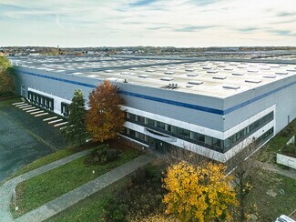 Más detalles de 1 Boulevard Jean Monnet, Combs-la-Ville - Oficina, nave en alquiler