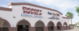 Más detalles para 1927 N Gilbert Rd, Mesa, AZ - Local en alquiler