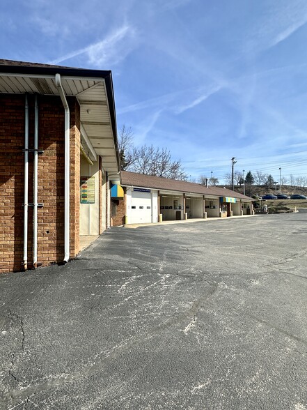 7541 US-30, North Huntingdon, PA en venta - Foto del edificio - Imagen 3 de 8