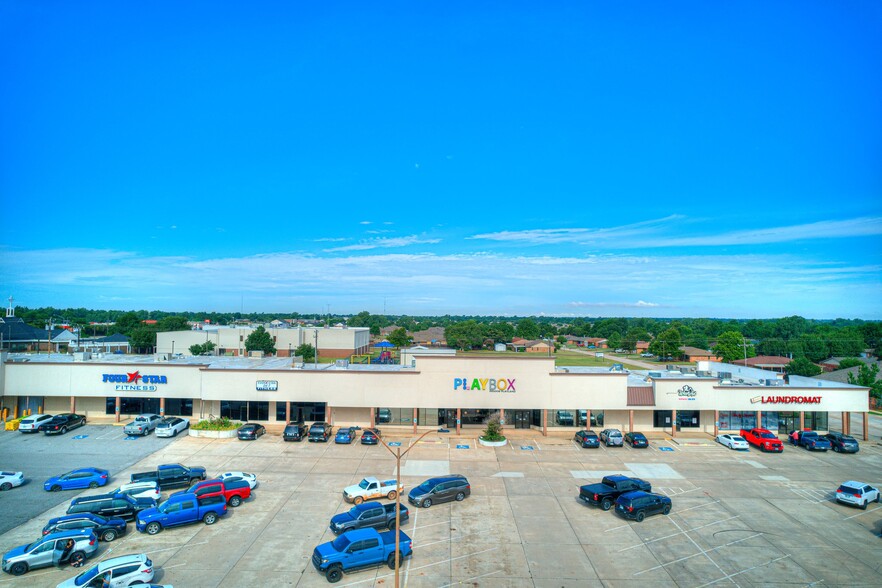 101-361 N Mustang Rd, Mustang, OK en venta - Foto del edificio - Imagen 3 de 13