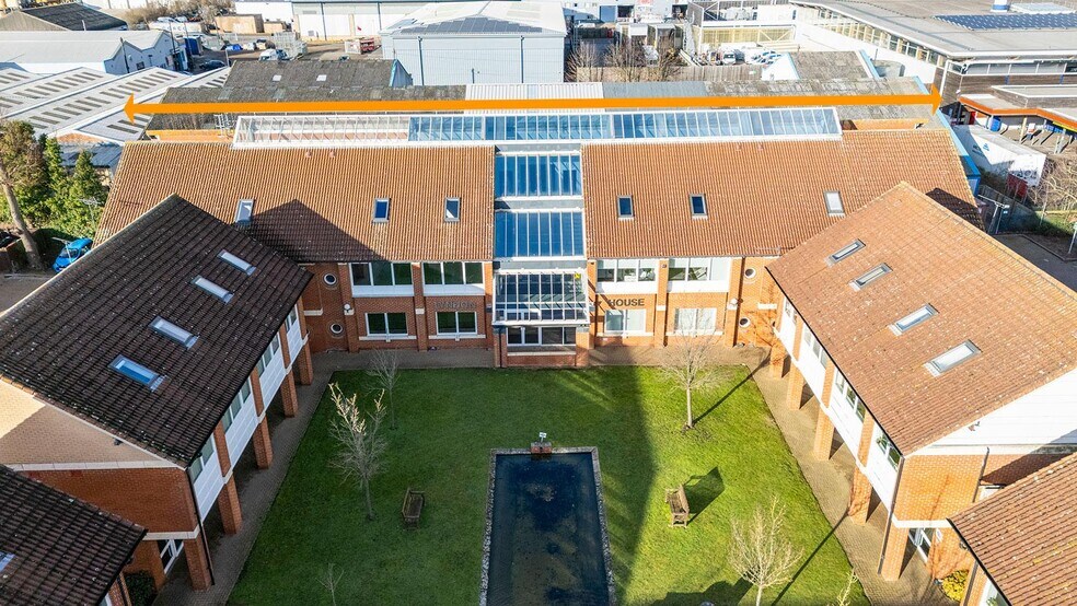 Willie Snaith Rd, Newmarket en alquiler - Foto del edificio - Imagen 2 de 2
