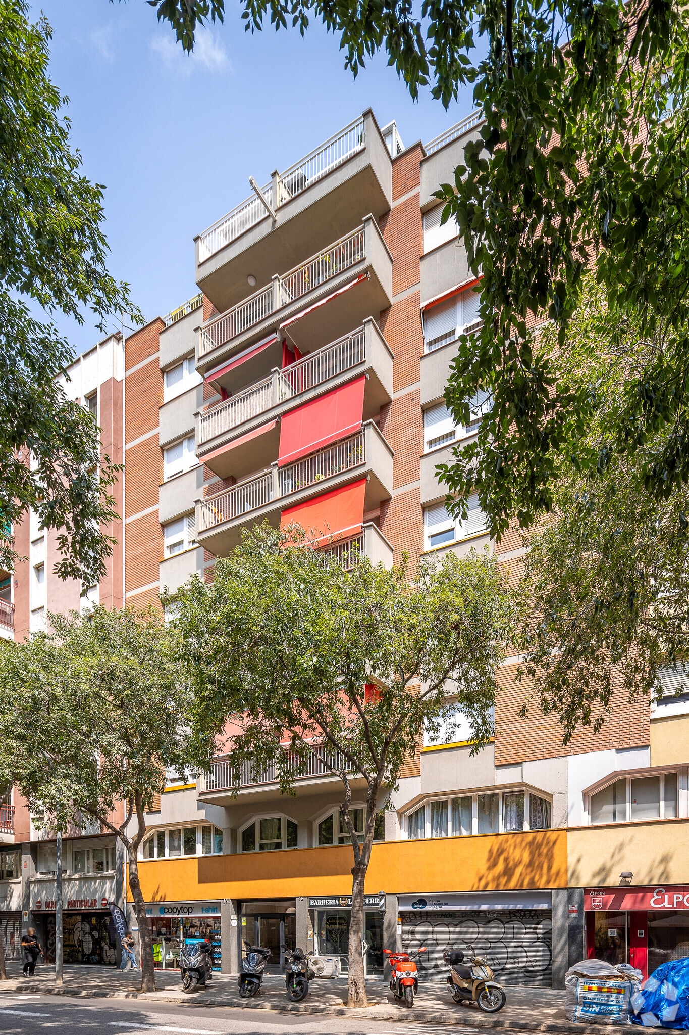 Edificio residencial en Barcelona, Barcelona en venta Foto principal- Imagen 1 de 2