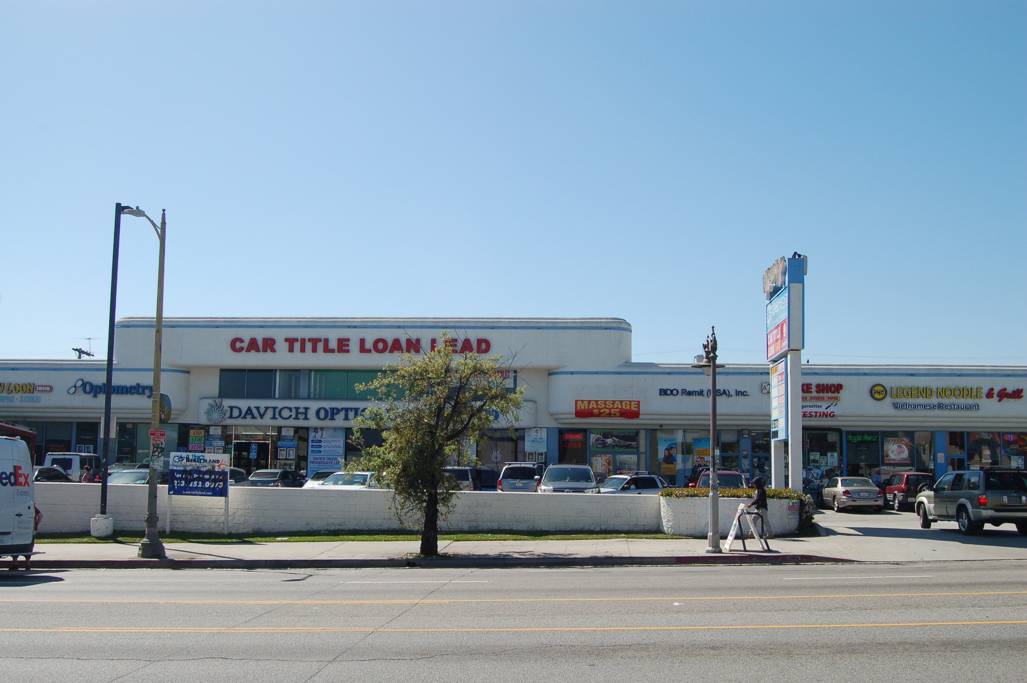 187-233 S Vermont Ave, Los Angeles, CA en alquiler Foto del edificio- Imagen 1 de 2