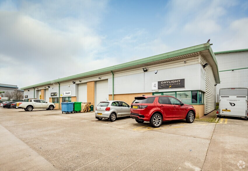 Lamplight Way, Manchester en alquiler - Foto del edificio - Imagen 2 de 4