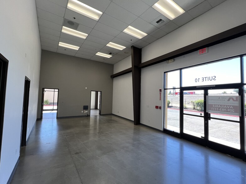 470 W. Larch Road STE. 10, Tracy, CA en venta - Foto del interior - Imagen 3 de 11