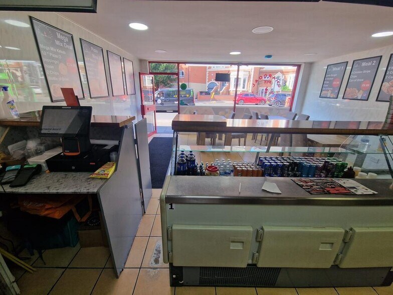 111 Uppingham Rd, Leicester en venta - Foto del edificio - Imagen 2 de 6