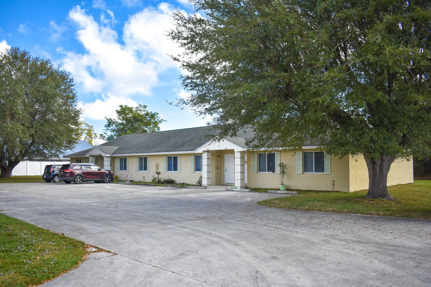 1665 SE Lennard Rd, Port Saint Lucie, FL en venta - Foto del edificio - Imagen 2 de 10