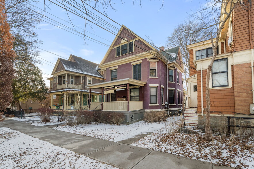 108 S Albany St, Ithaca, NY en venta - Foto del edificio - Imagen 2 de 31