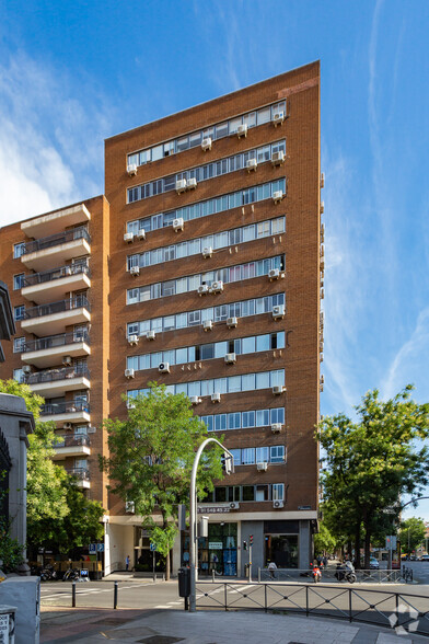 Calle Rodríguez San Pedro, 2, Madrid, Madrid en alquiler - Foto del edificio - Imagen 2 de 4