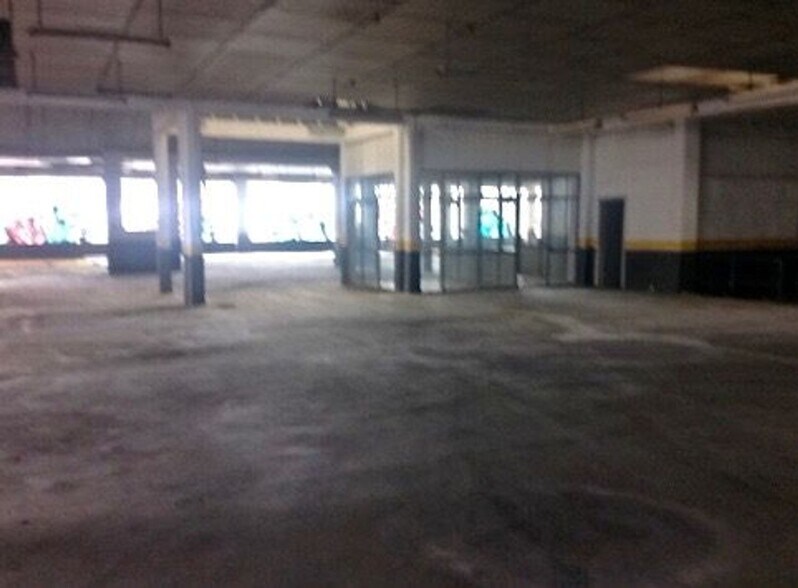 Nave en Santiago de Compostela, La Coruna en venta - Foto del interior - Imagen 2 de 10