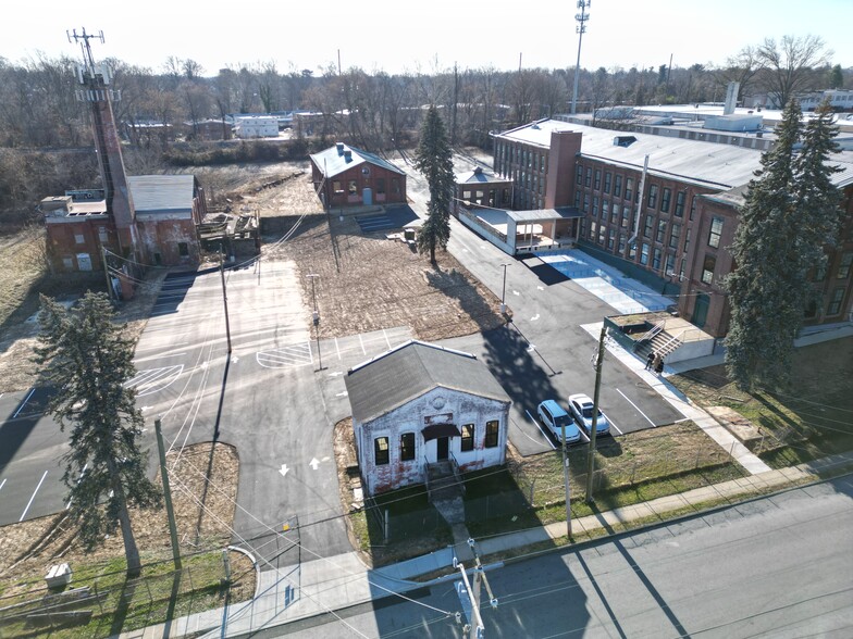 500D E Broadway Ave, Clifton Heights, PA en alquiler - Foto del edificio - Imagen 1 de 8