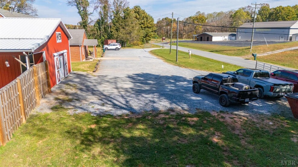 273 Riverbend Rd, Altavista, VA en venta - Foto del edificio - Imagen 3 de 42