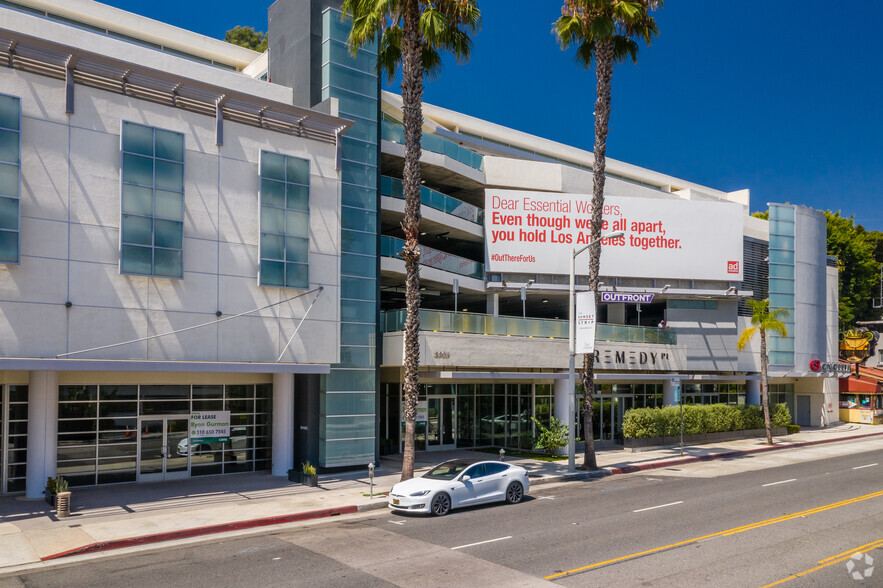 8305 W Sunset Blvd, West Hollywood, CA en alquiler - Foto del edificio - Imagen 2 de 22