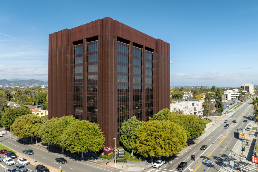 4929 Wilshire Blvd, Los Angeles, CA en alquiler - Foto del edificio - Imagen 1 de 10