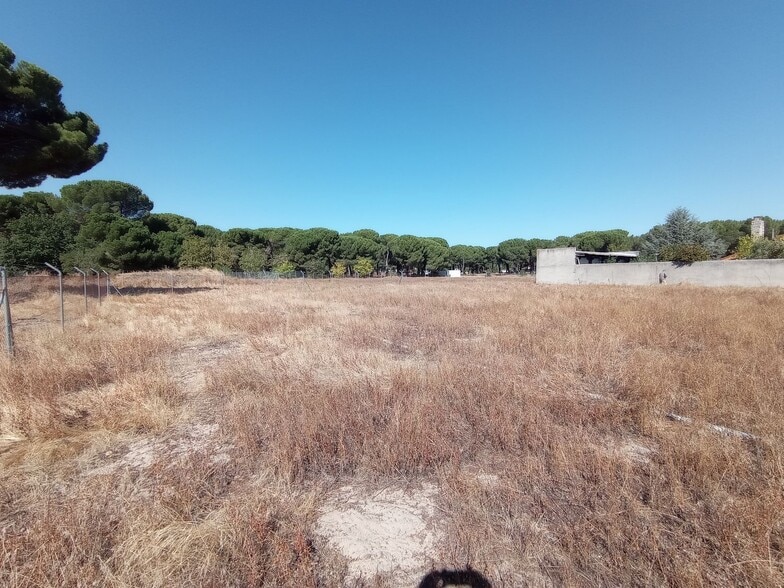 Calle de la Cañada la Nava del Pinar, 10A, Laguna de Duero, Valladolid en venta - Foto del edificio - Imagen 2 de 16