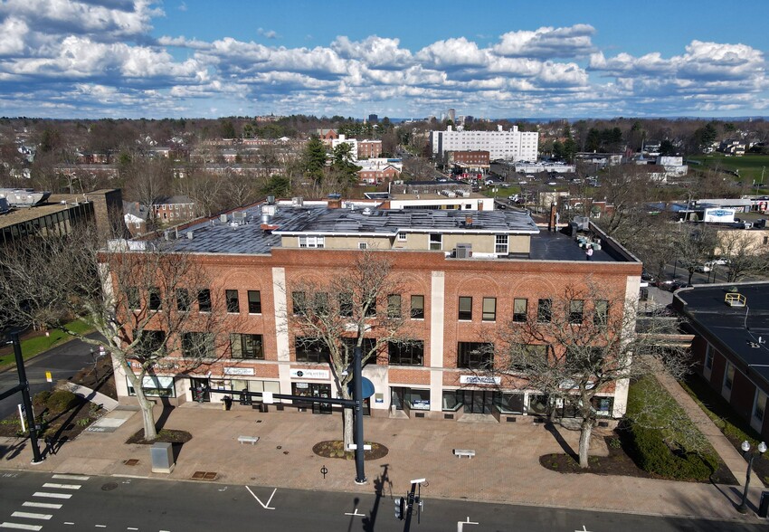 8-12 N Main St, West Hartford, CT en alquiler - Foto del edificio - Imagen 1 de 5